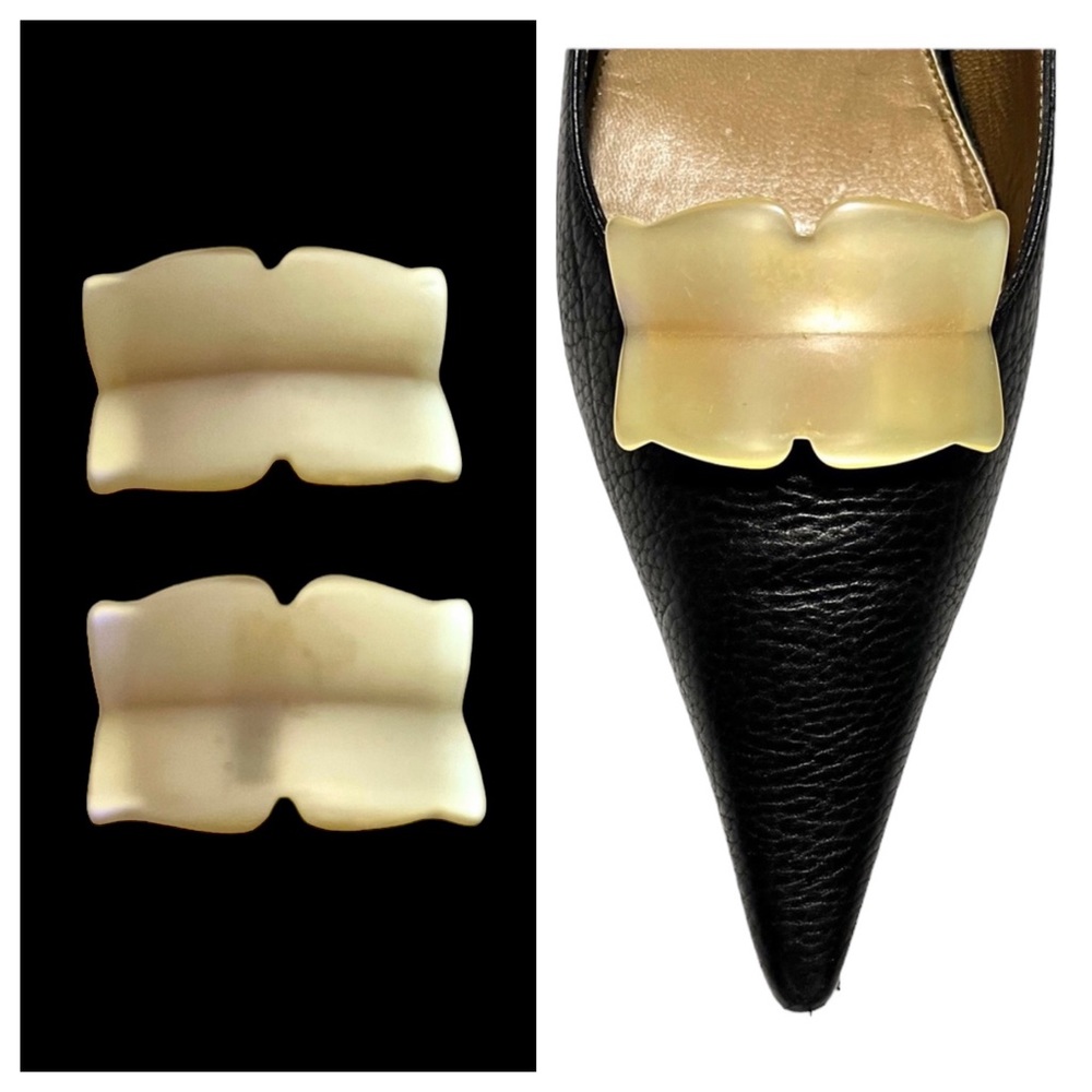 Vintage 1960s Bakelite Ivory Color Shoe Clips